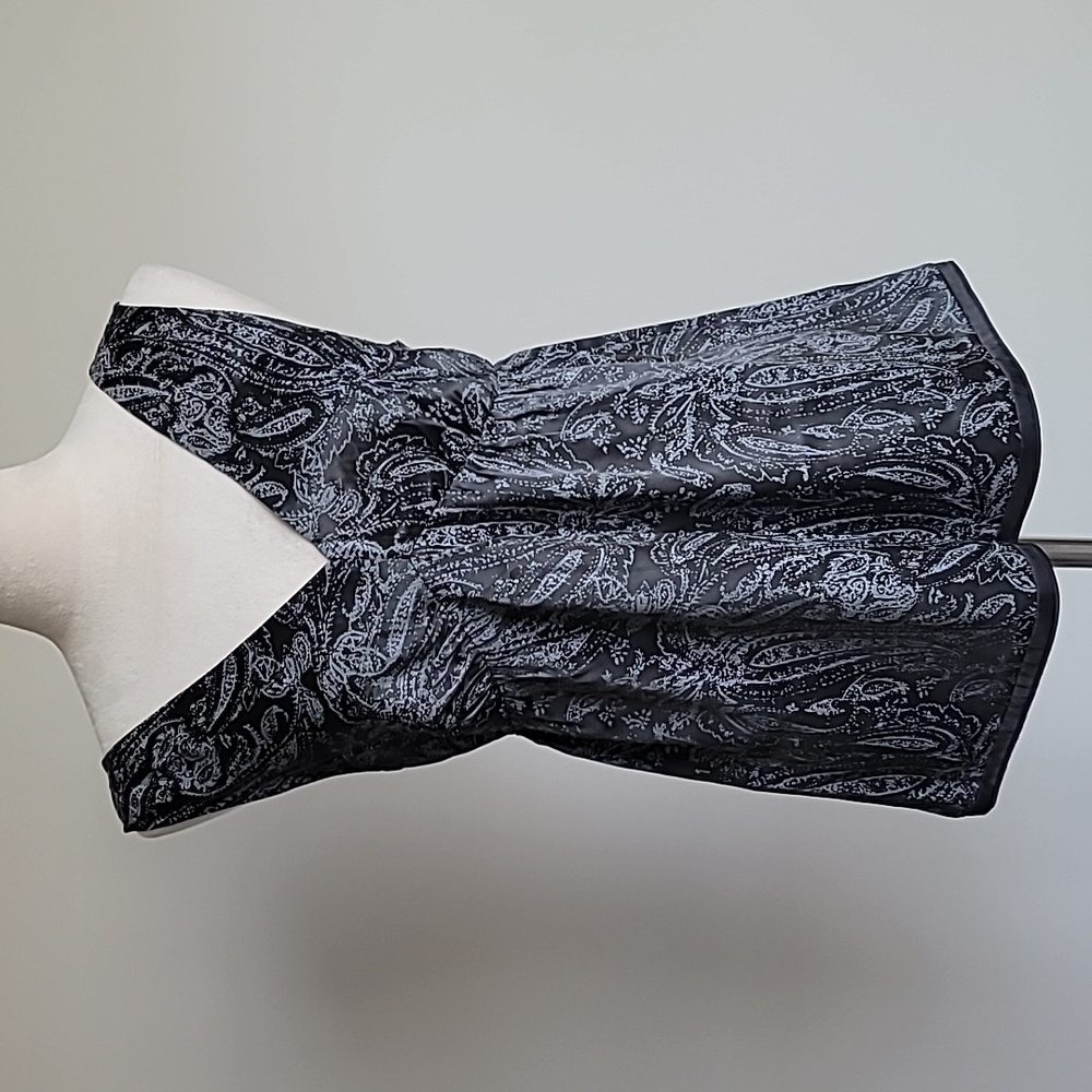 NWOT The Limited Silk V-Neck Black/ Gray Women's Top, Size M